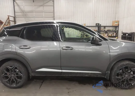 2025 Nissan Kicks Sr Intelligent Awd from USA, damaged, VIN 3N8AP6DB6SL301414